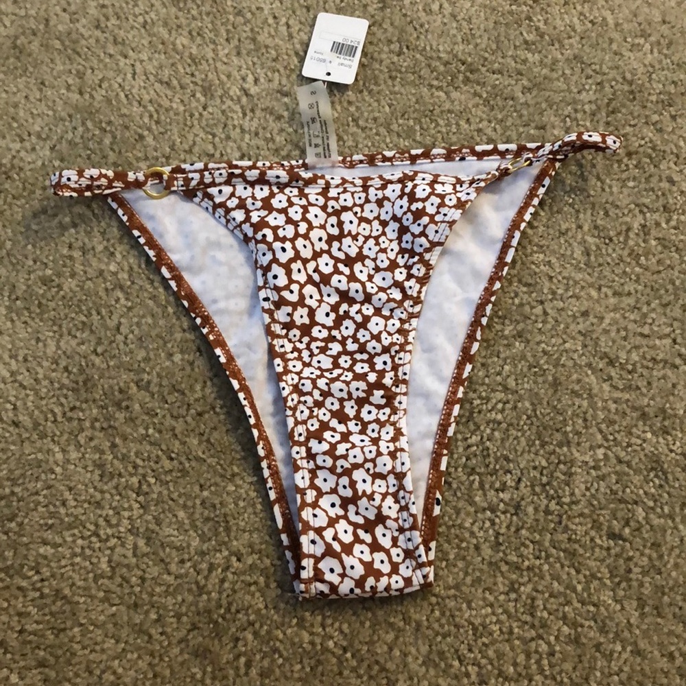 Cheeky bikini bottoms